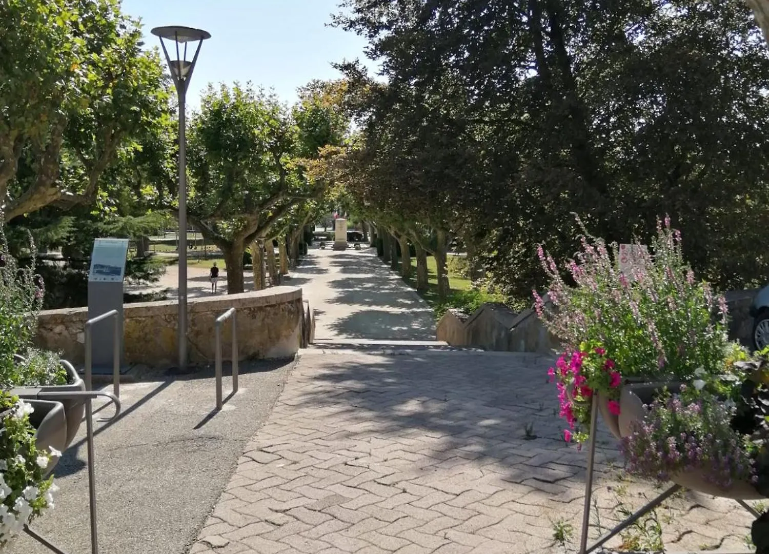 Holiday home Maison De Village Sur Donzere