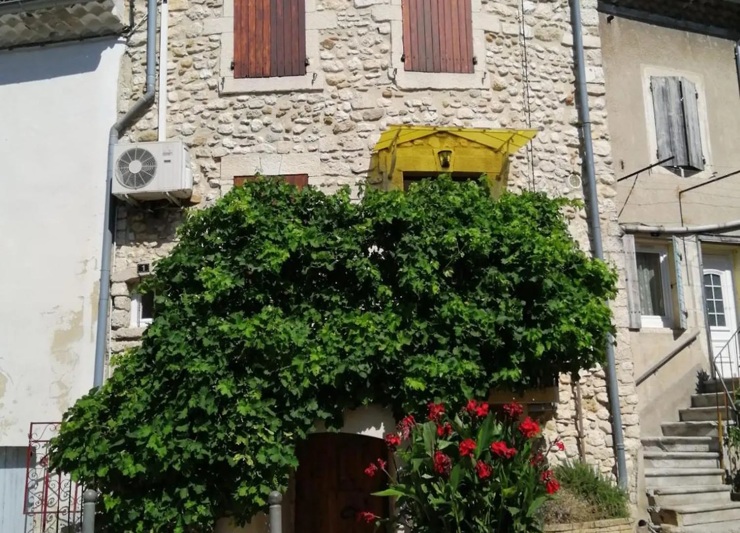 Maison De Village Sur Donzere Holiday home
