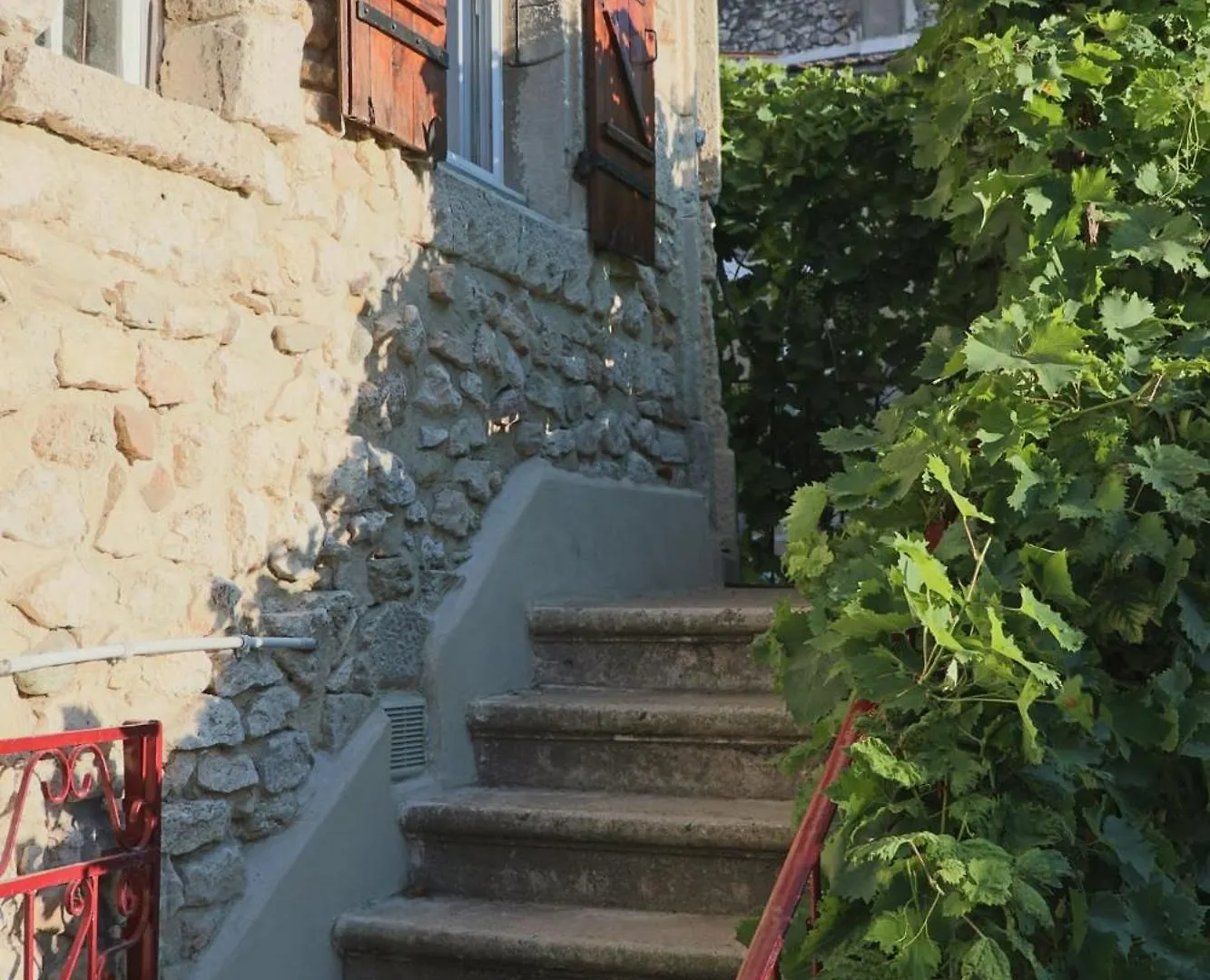 Holiday home Maison De Village Sur Donzere