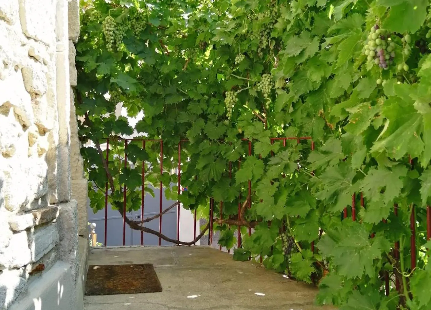 Holiday home Maison De Village Sur Donzere